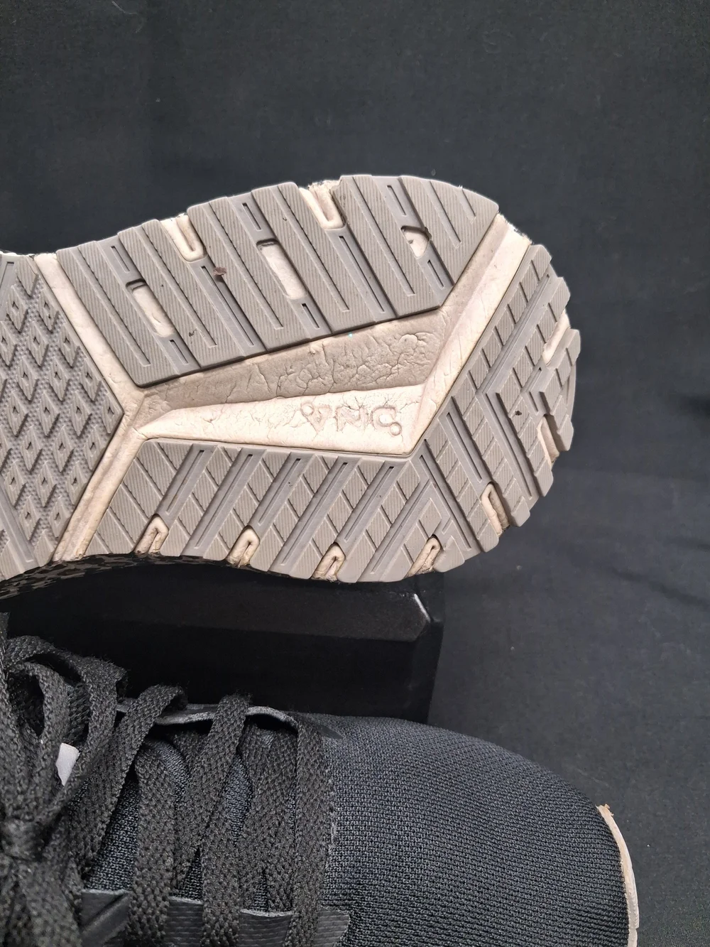Brooks Black Athletic Shoes with Leopard-Print Midsole